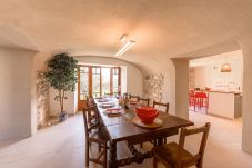 Logement durable, Sustonica, Airbnb, booking, prestige, agence de location, LLA Selections, maison de famille Premium