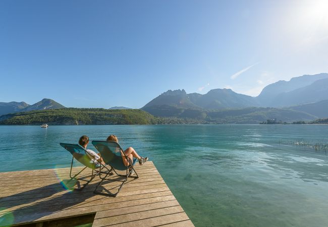 LLA Selections - Location saisonnière de maisons et chalets Premium  appartement à louer, vue lac annecy, location saisonnière Premium, Duingt, vacances, airbnb luxe, hotel, été, booking