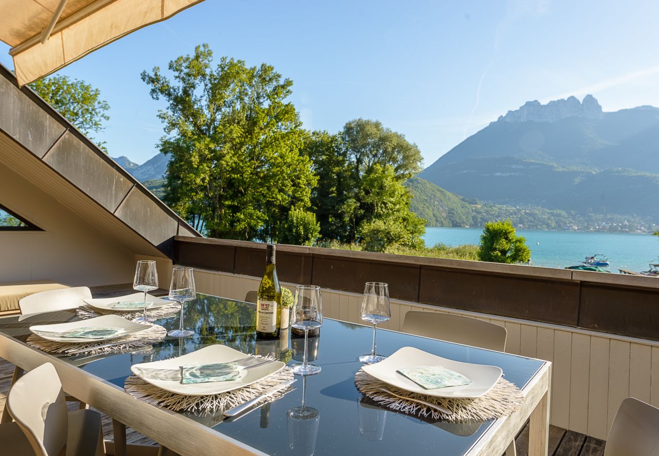 Meublé de tourisme annecy  appartement à louer, vue lac annecy, location saisonnière Premium, Duingt, vacances, airbnb luxe, hotel, été, booking