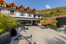 appartement de luxe à louer, lac annecy, location saisonnière, Talloires, superhost, airbnb, conciergerie haut de gamme  