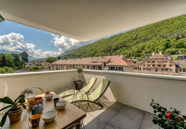 Appartement à Sévrier - Sevrier , Attique 79m2, terrasse, 4pers Appartement à Sévrier - Sevrier , Attique 79m2, terrasse, 4pers