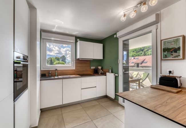 Appartement à Sévrier - Sevrier , Attique 79m2, terrasse, 4pers Appartement à Sévrier - Sevrier , Attique 79m2, terrasse, 4pers