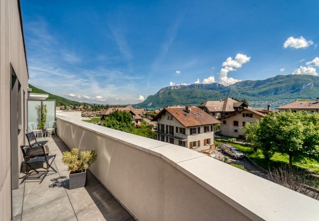 Appartement à Sévrier - Sevrier , Attique 79m2, terrasse, 4pers Appartement à Sévrier - Sevrier , Attique 79m2, terrasse, 4pers