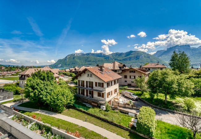 Appartement à Sévrier - Sevrier , Attique 79m2, terrasse, 4pers Appartement à Sévrier - Sevrier , Attique 79m2, terrasse, 4pers